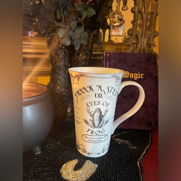 NWOT BUNDLE MAGIC Journal, Spells & Magic Notepad/Pen AND “Eyes Of Frog” Mug - Picture 4 of 17